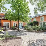 Auf Den Hoefen 15 *