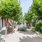 Auf Den Hoefen 15 *
